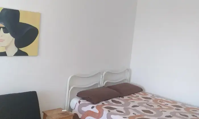 Rexer-Pavia-Con-due-ampie-stanze-indipendenti-CAMERA-DA-LETTO