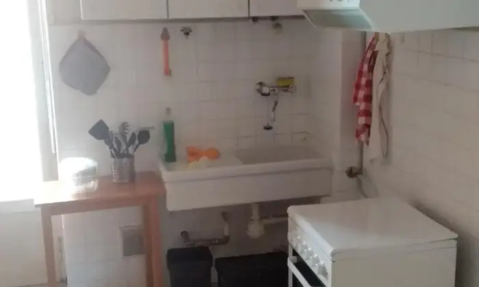 Rexer-Pavia-Con-due-ampie-stanze-indipendenti-CUCINA