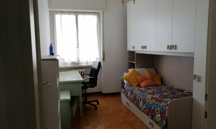 Rexer-Dalmine-Affitasi-stanza-per-studenti-CAMERA-DA-LETTO