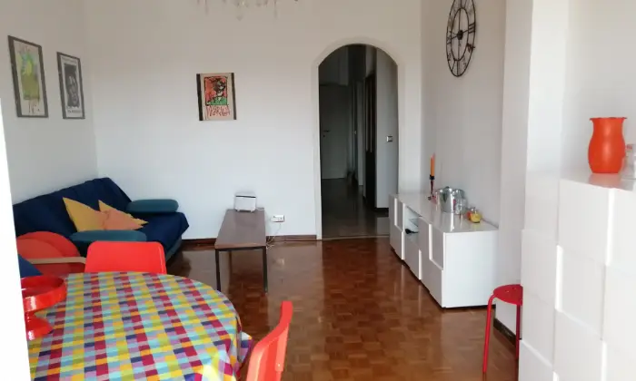 Rexer-Dalmine-Affitasi-stanza-per-studenti-SALONE