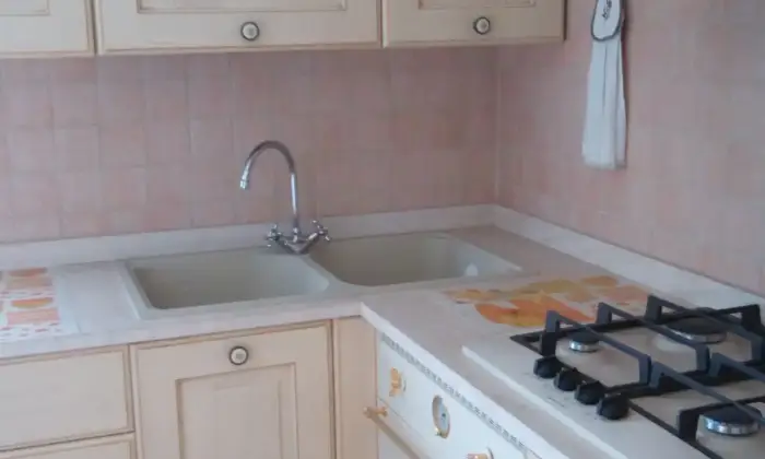 Rexer-Dalmine-Affitasi-stanza-per-studenti-CUCINA