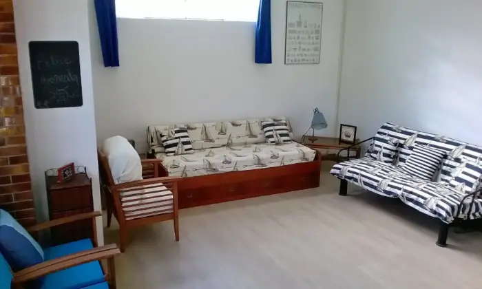 Rexer-Sanremo-Casa-indipendente-vista-mare-ristrutturata-con-tre-appartamenti-grande-giardino-garage-SALONE