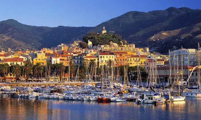 Rexer-Sanremo-Casa-indipendente-vista-mare-ristrutturata-con-tre-appartamenti-grande-giardino-garage-ALTRO