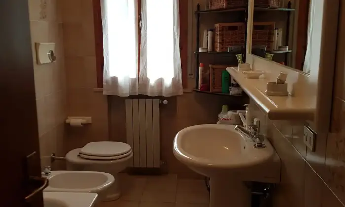 Rexer-Forl-CAMERA-ESCLUSIVAMENTE-PER-STUDENTI-BAGNO