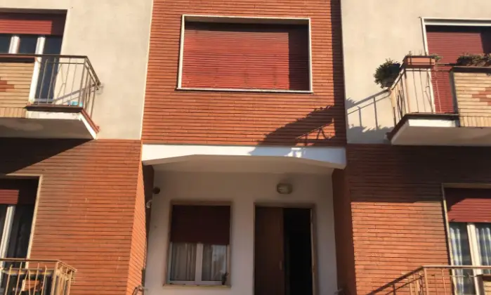 Rexer-Parma-AMPIE-E-LUMINOSE-CAMERE-TERRAZZO
