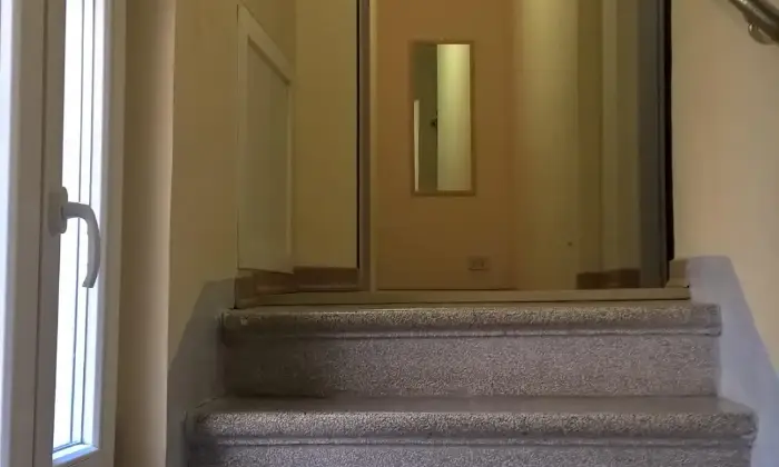 Rexer-Urbino-STANZA-SINGOLA-VIA-VETERANI-ALTRO