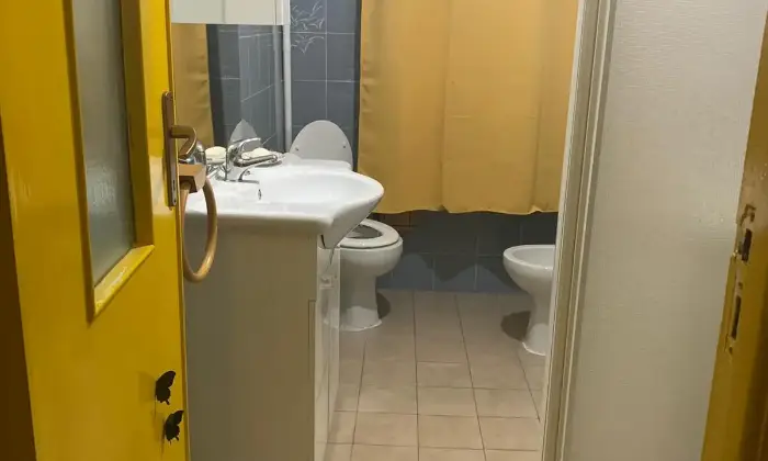 Rexer-Cagliari-Camera-doppia-uso-singola-in-appartamento-BAGNO