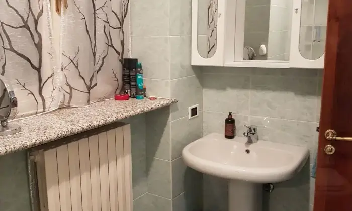 Rexer-Lecco-APPARTAMENTO-POSTI-LETTO-PER-STUDENTI-BAGNO