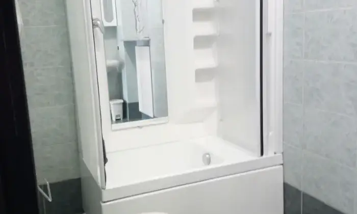 Rexer-Lecco-APPARTAMENTO-POSTI-LETTO-PER-STUDENTI-BAGNO