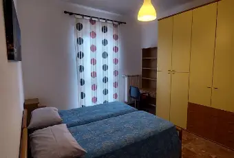 Rexer-Bra-Appartamento-per-studenti-con-camere-in-centro-Bra-CAMERA-DA-LETTO