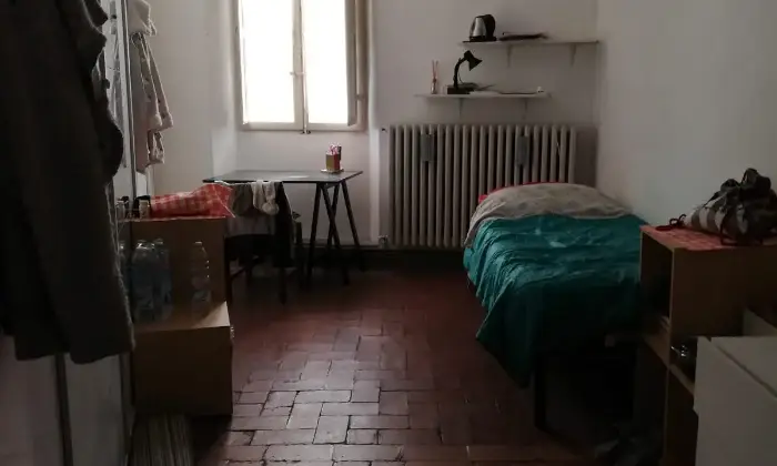 Rexer-Urbino-Affitto-camere-studenti-CAMERA-DA-LETTO