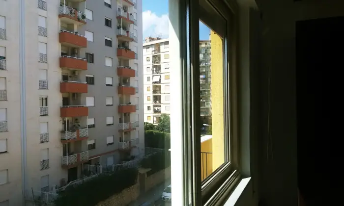 Rexer-Palermo-VICINISSIMO-UNIVERSITA-affitto-camere-in-appartamento-ristrutturato-prospetto-esterno