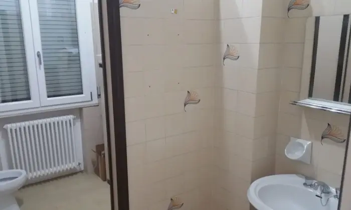 Rexer-Castelnovo-n-Monti-Ufficio-spese-comprese-BAGNO