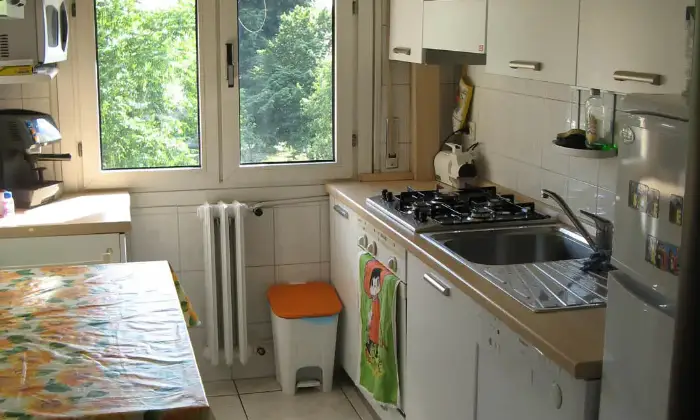 Rexer-Milano-Posto-letto-in-stanza-doppia-per-studentesse-CUCINA