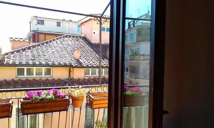 Rexer-Roma-Stanza-con-bagno-privato-per-studenti-Luiss-Roma-SALONE