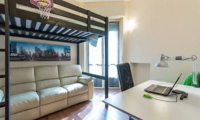 Rexer-Torino-Splendida-camera-singola-nel-centro-di-Torino-studentessa-CAMERA-DA-LETTO