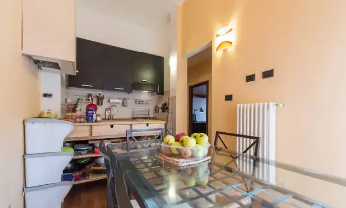 Rexer-Torino-Splendida-camera-singola-nel-centro-di-Torino-studentessa-CUCINA