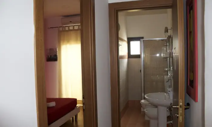 Rexer-Catania-Affittasi-bivani-zona-industriale-per-lavoratori-BAGNO
