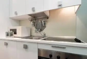 Rexer-Milano-Bilocale-via-Emilio-Cornalia-CUCINA