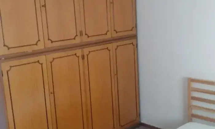 Rexer-Pavia-Con-tre-grandi-stanze-arredato-per-studenti-libero-subito-CAMERA-DA-LETTO
