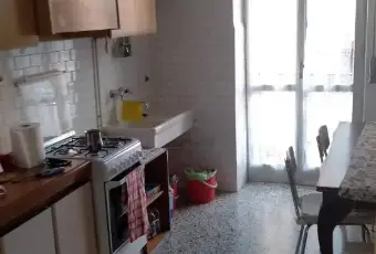 Rexer-Pavia-Con-tre-grandi-stanze-arredato-per-studenti-libero-subito-CUCINA