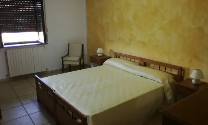 Rexer-Rende-APPARTAMENTO-cucina-due-stanze-da-letto-ideale-per-CoppiaFamiglia-con-figlio-o-Studenti-universitario-CAMERA-DA-LETTO