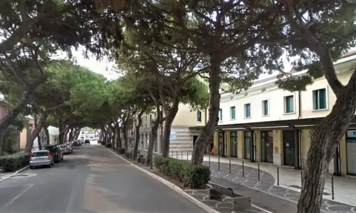 Rexer-Cesenatico-A-metri-dal-Portocanale-Negozio