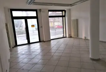 Rexer-Cesenatico-A-metri-dal-Portocanale-Negozio