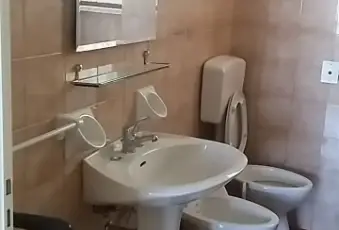 Rexer-Tricase-Affittasi-casa-per-studenti-vicino-ospedale-tricase-BAGNO