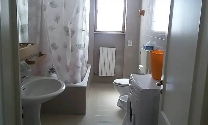 Rexer-Tricase-Affittasi-casa-per-studenti-vicino-ospedale-tricase-BAGNO