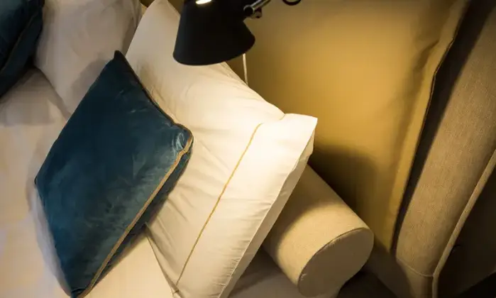 Rexer-Roma-Suite-Trastevere-in-Palazzo-depoca-fronte-fiume-CAMERA-DA-LETTO