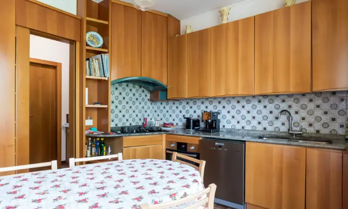 Rexer-Clusone-Appartamento-in-Cremona-Clusone-CUCINA