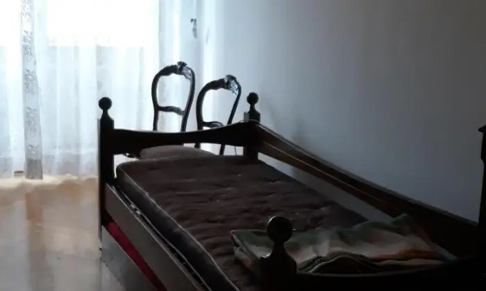 Rexer-Venezia-Affittasi-intero-appartamento-grande-per-studenti-o-lavoratori-CAMERA-DA-LETTO
