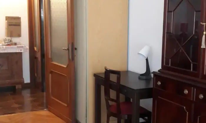 Rexer-Venezia-Affittasi-intero-appartamento-grande-per-studenti-o-lavoratori-CAMERA-DA-LETTO