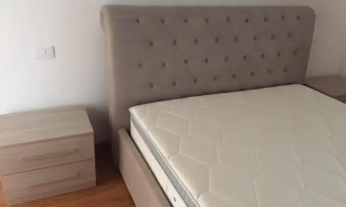 Rexer-Marino-BELLISSIMO-BIVANI-ARREDATO-CON-TUTTI-I-CONFORTS-CAMERA-DA-LETTO