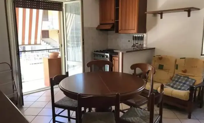 Rexer-Roma-Affittasi-appartamento-zona-Castel-Giubileo-Roma-Nord-primo-piano-di-circa-mq-Ottime-cond