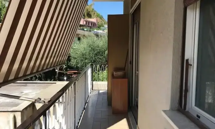 Rexer-Roma-Affittasi-appartamento-zona-Castel-Giubileo-Roma-Nord-primo-piano-di-circa-mq-Ottime-cond