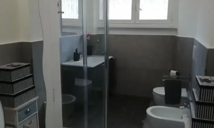 Rexer-Roma-AFFITTASI-SINGOLA-ZONA-PIAZZA-BOLOGNA-BAGNO