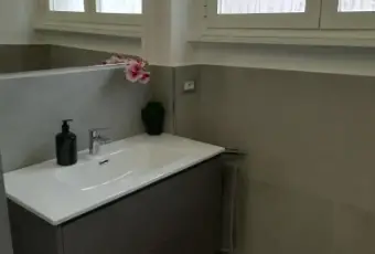 Rexer-Roma-AFFITTASI-SINGOLA-ZONA-PIAZZA-BOLOGNA-BAGNO