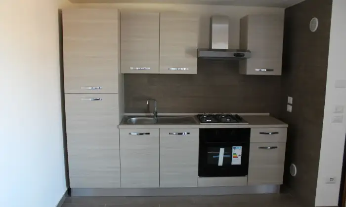 Rexer-Catania-Luminoso-appartamento-a-Ognina-CUCINA