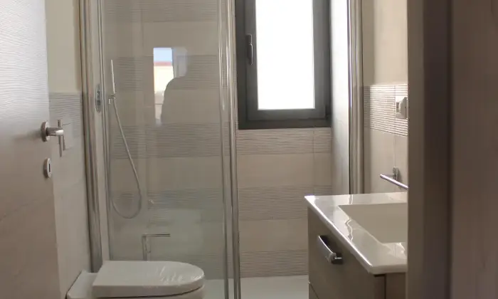 Rexer-Catania-Luminoso-appartamento-a-Ognina-BAGNO