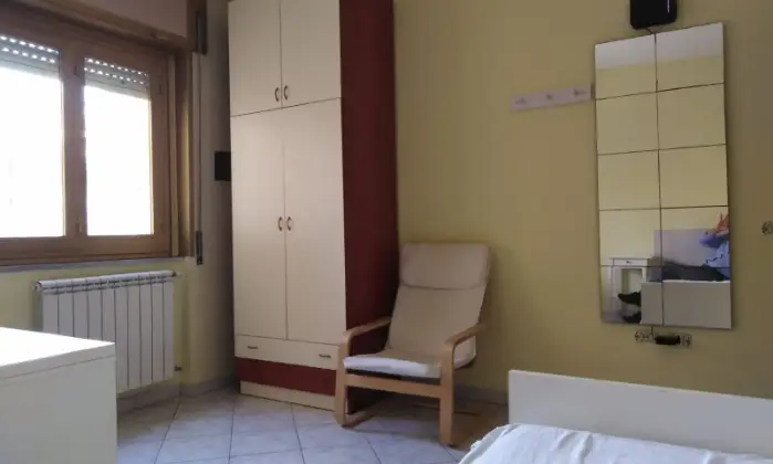 Rexer-Napoli-Stanze-studenti-Fuorigrotta-CAMERA-DA-LETTO