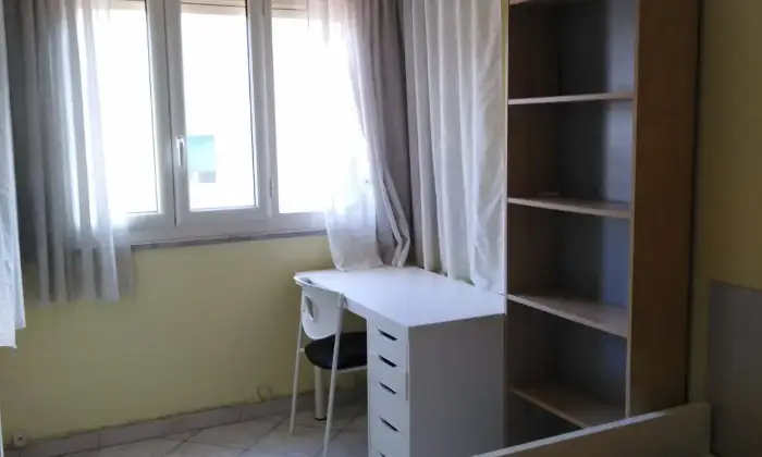 Rexer-Napoli-Stanze-studenti-Fuorigrotta-CAMERA-DA-LETTO