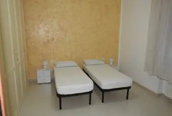 Rexer-Firenze-Posto-letto-SOLO-ragazze-ALTRO