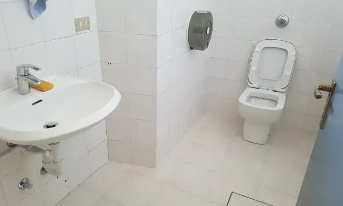 Rexer-Bergamo-NegozioUfficio-in-Centro-Caldaia-condensazone-nuova