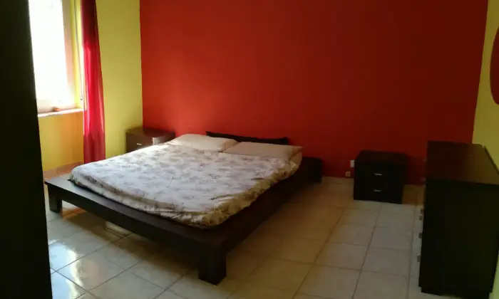 Rexer-Cagliari-Appartamento-per-studentesse-CAMERA-DA-LETTO