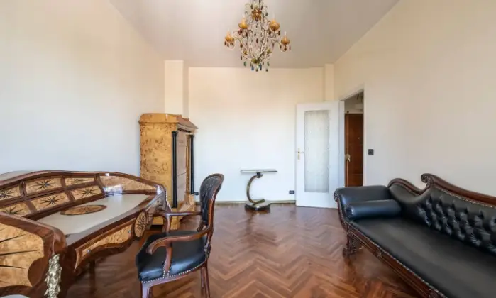 Rexer-Torino-Elegantemente-arredato-SALONE
