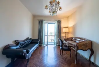 Rexer-Torino-Elegantemente-arredato-SALONE
