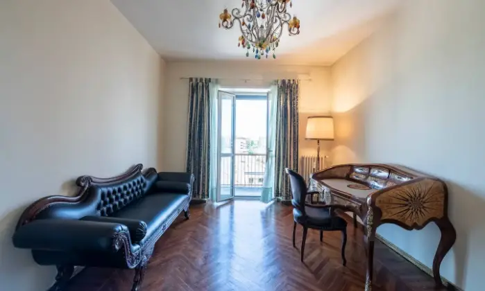 Rexer-Torino-Elegantemente-arredato-SALONE