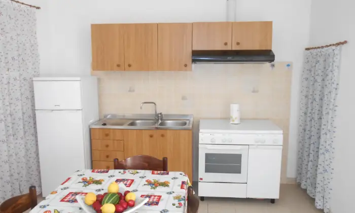 Rexer-Castrignano-del-Capo-CASA-SASHA-nel-centro-di-Santa-Maria-di-Leuca-CUCINA